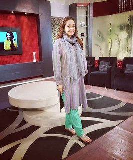 Juggun Kazim feet photo thumbnail