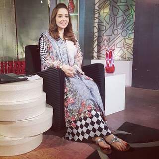 Juggun Kazim feet photo thumbnail