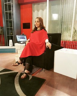 Juggun Kazim feet photo thumbnail