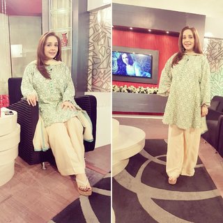 Juggun Kazim feet photo thumbnail