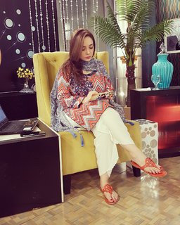 Juggun Kazim feet photo thumbnail