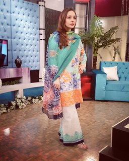 Juggun Kazim feet photo thumbnail