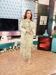 Juggun Kazim feet photo thumbnail