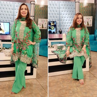 Juggun Kazim feet photo thumbnail