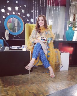 Juggun Kazim feet photo thumbnail