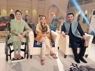 Juggun Kazim feet photo thumbnail