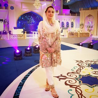 Juggun Kazim feet photo thumbnail