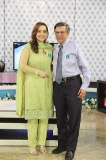 Juggun Kazim feet photo thumbnail