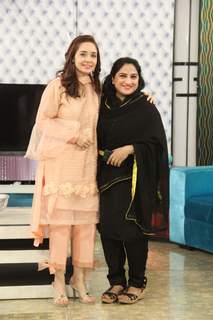 Juggun Kazim feet photo thumbnail