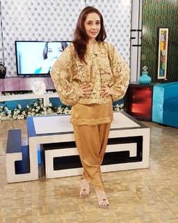 Juggun Kazim feet photo thumbnail