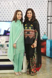 Juggun Kazim feet photo thumbnail