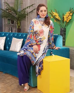 Juggun Kazim feet photo thumbnail