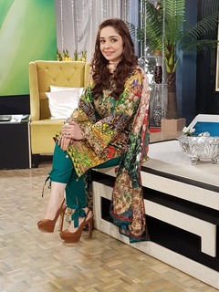 Juggun Kazim feet photo thumbnail