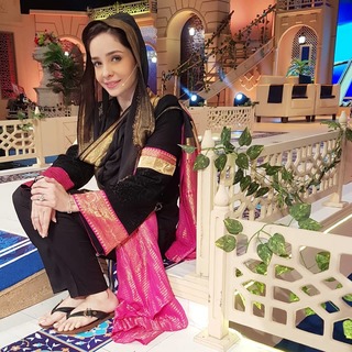 Juggun Kazim feet photo thumbnail