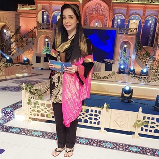 Juggun Kazim feet photo thumbnail