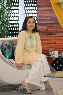 Juggun Kazim feet photo thumbnail