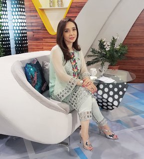 Juggun Kazim feet photo thumbnail