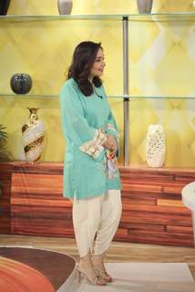 Juggun Kazim feet photo thumbnail