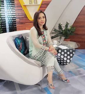 Juggun Kazim feet photo thumbnail