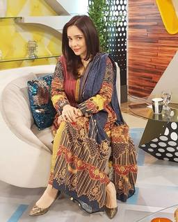 Juggun Kazim feet photo thumbnail