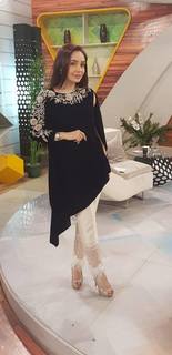 Juggun Kazim feet photo thumbnail