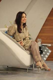 Juggun Kazim feet photo thumbnail