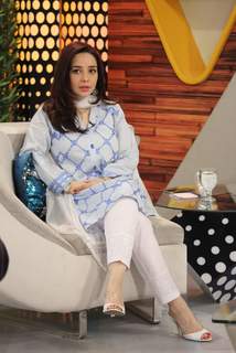 Juggun Kazim feet photo thumbnail