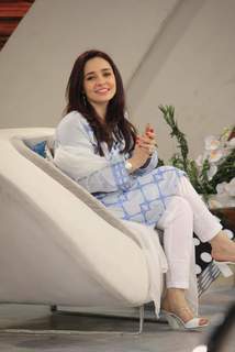 Juggun Kazim feet photo thumbnail