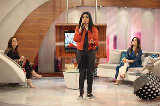 Juggun Kazim feet photo thumbnail