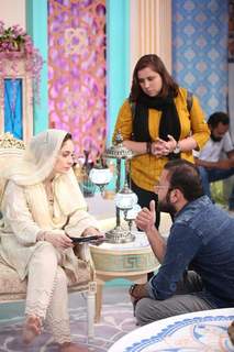 Juggun Kazim feet photo thumbnail