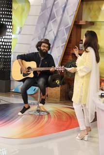 Juggun Kazim feet photo thumbnail