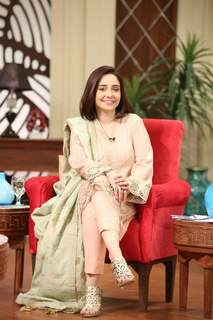 Juggun Kazim feet photo thumbnail