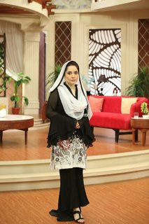 Juggun Kazim feet photo thumbnail