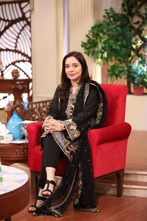 Juggun Kazim feet photo thumbnail