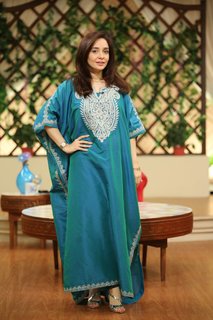 Juggun Kazim feet photo thumbnail