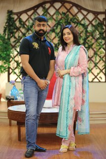 Juggun Kazim feet photo thumbnail