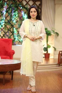 Juggun Kazim feet photo thumbnail