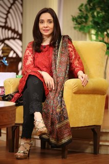 Juggun Kazim feet photo thumbnail