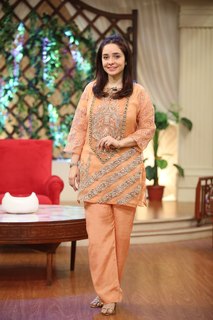 Juggun Kazim feet photo thumbnail