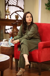 Juggun Kazim feet photo thumbnail