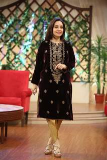 Juggun Kazim feet photo thumbnail