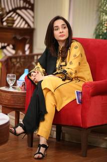 Juggun Kazim feet photo thumbnail