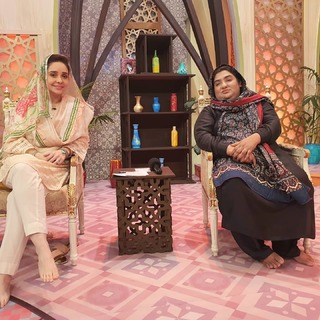 Juggun Kazim feet photo thumbnail