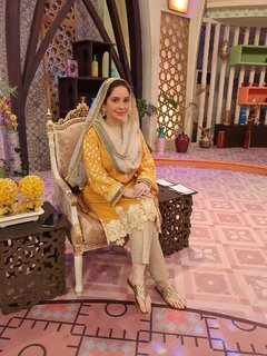 Juggun Kazim feet photo thumbnail