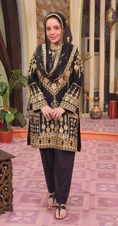 Juggun Kazim feet photo thumbnail