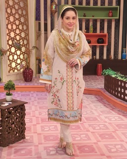 Juggun Kazim feet photo thumbnail