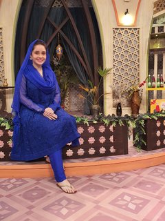 Juggun Kazim feet photo thumbnail