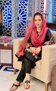 Juggun Kazim feet photo thumbnail