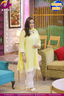 Juggun Kazim feet photo thumbnail