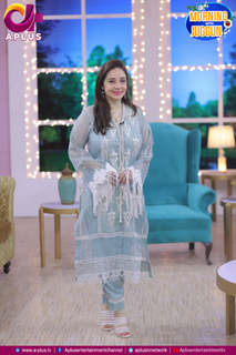 Juggun Kazim feet photo thumbnail